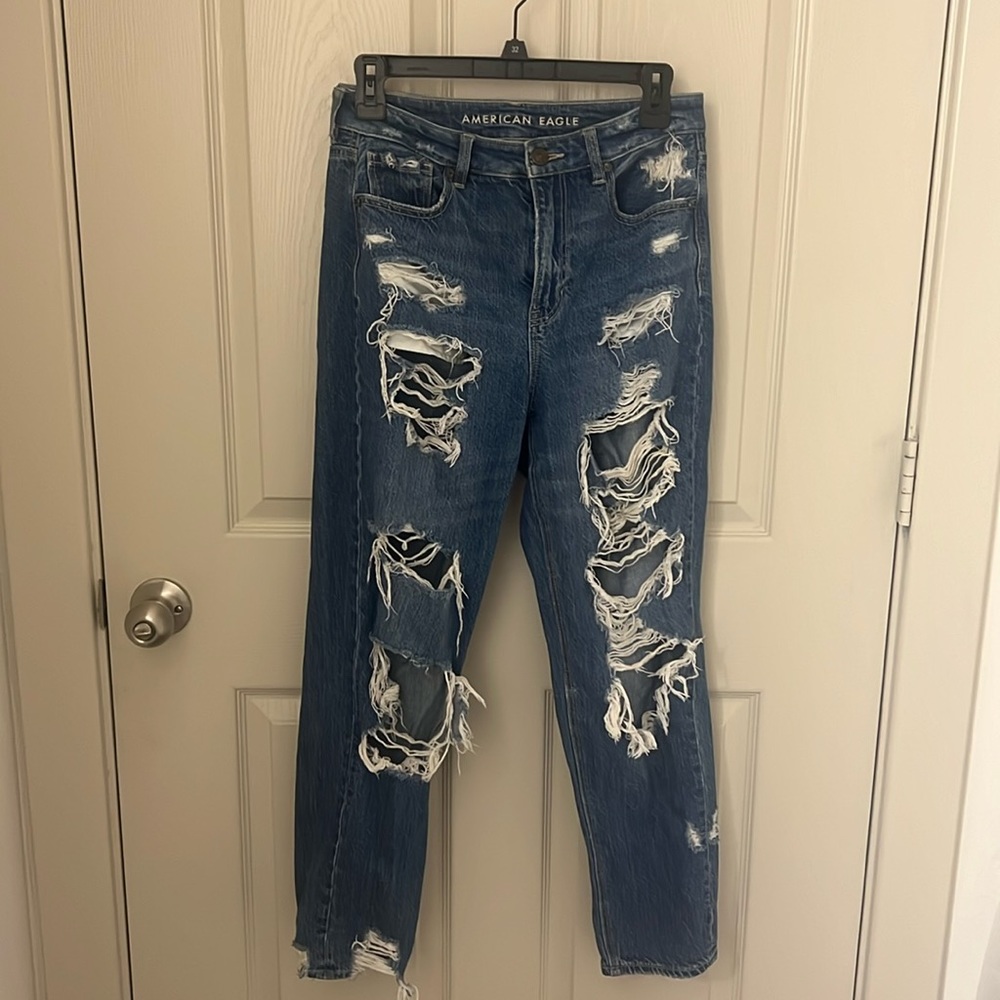 American eagle distressed jeans